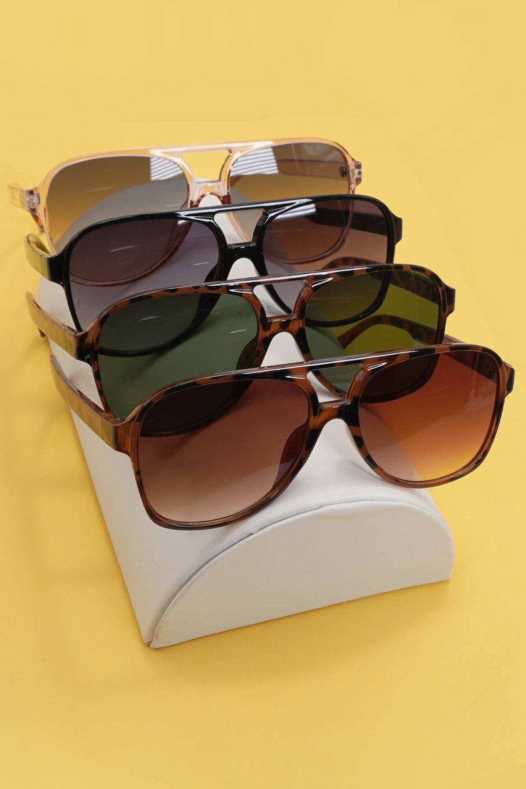 classic oversized frame sunglasses