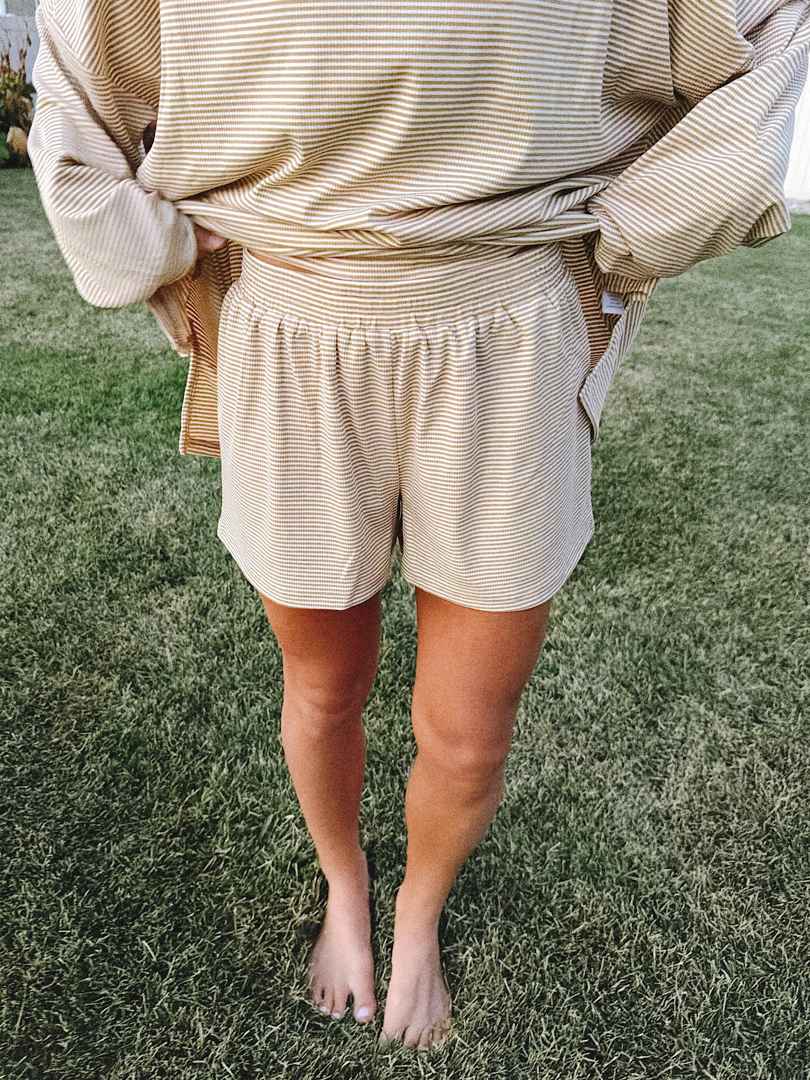 weekender striped short - latte