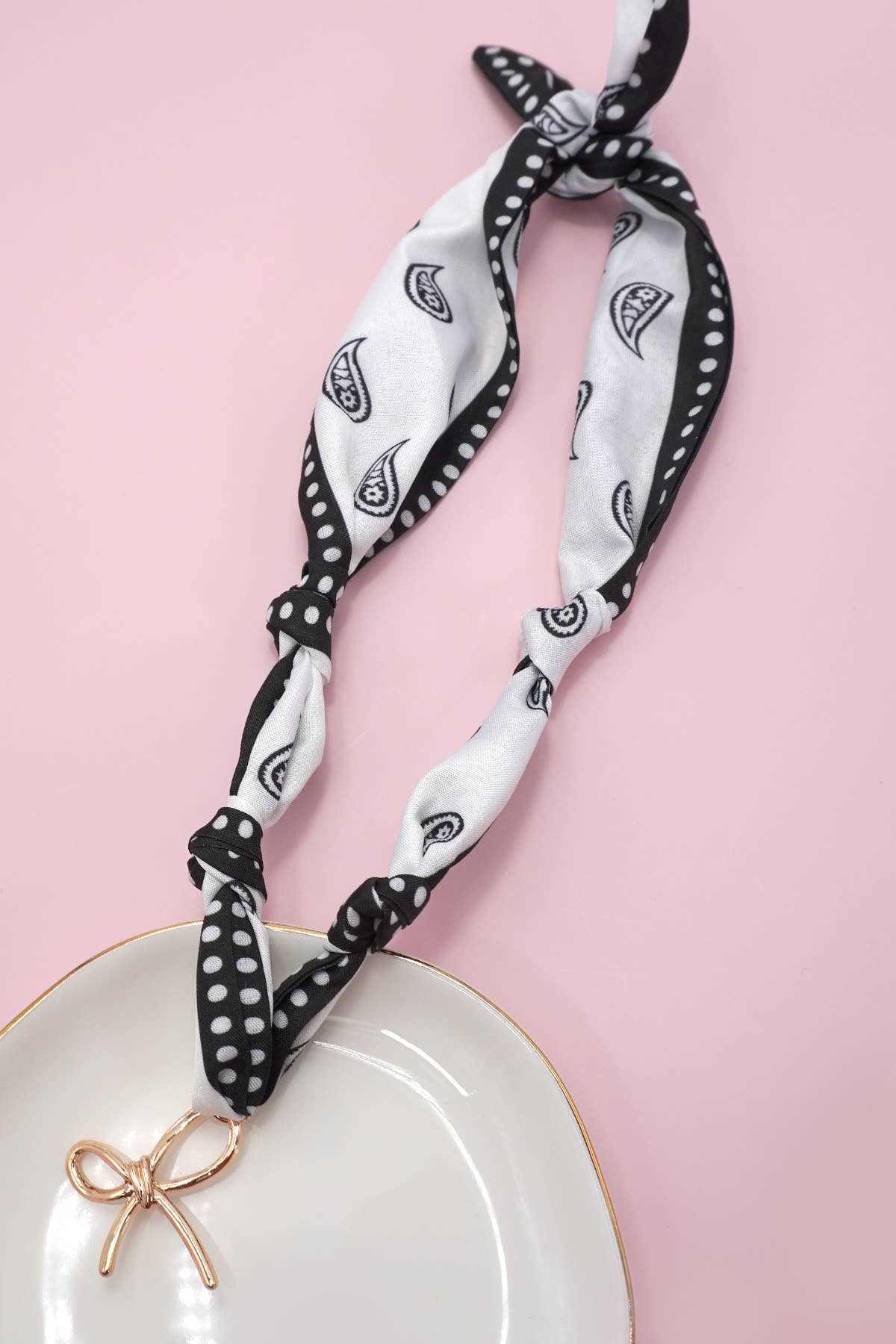 scarf necklace - black/bow